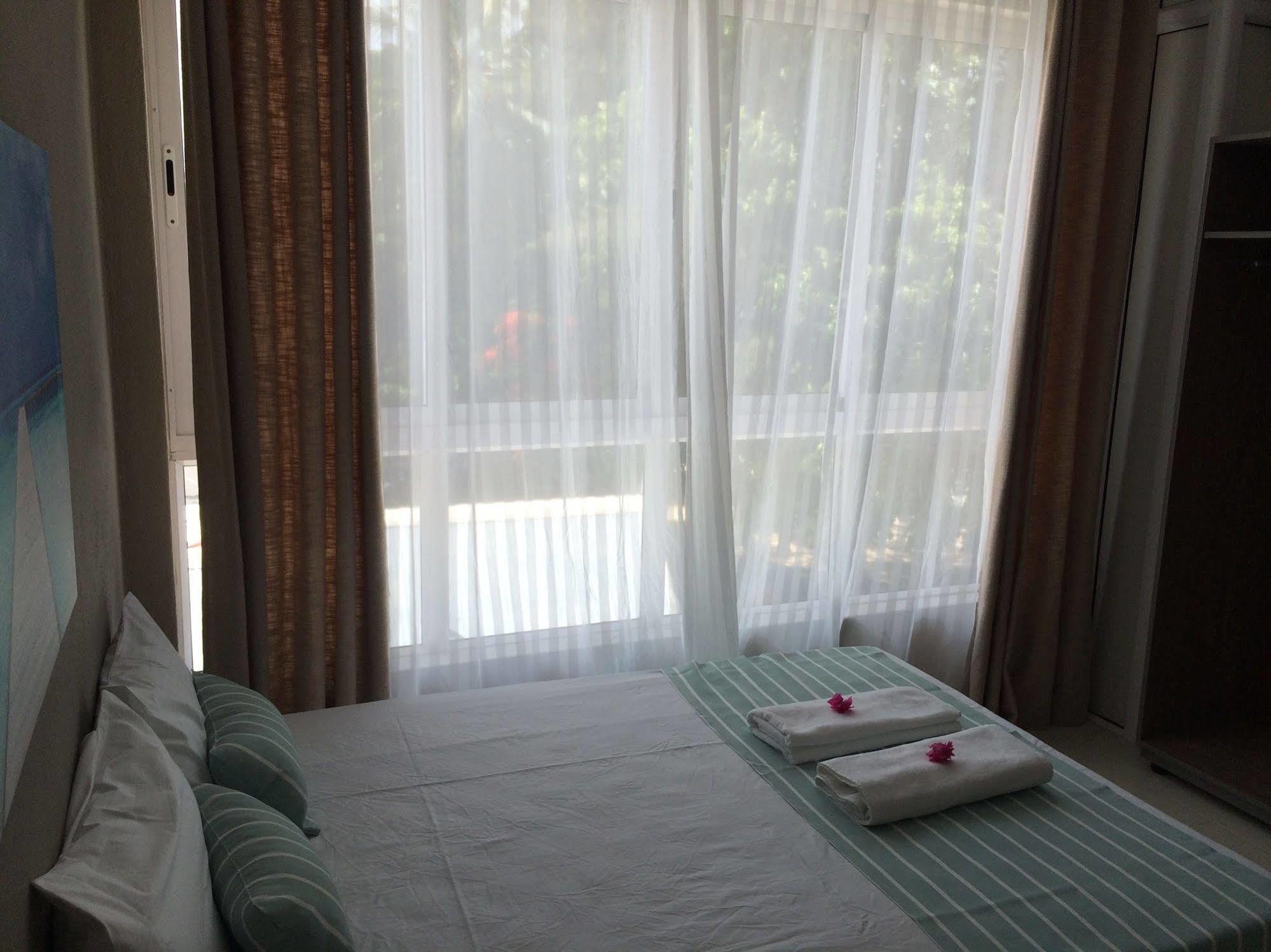 Seaview Holiday Apartments Grand Baie Exterior foto